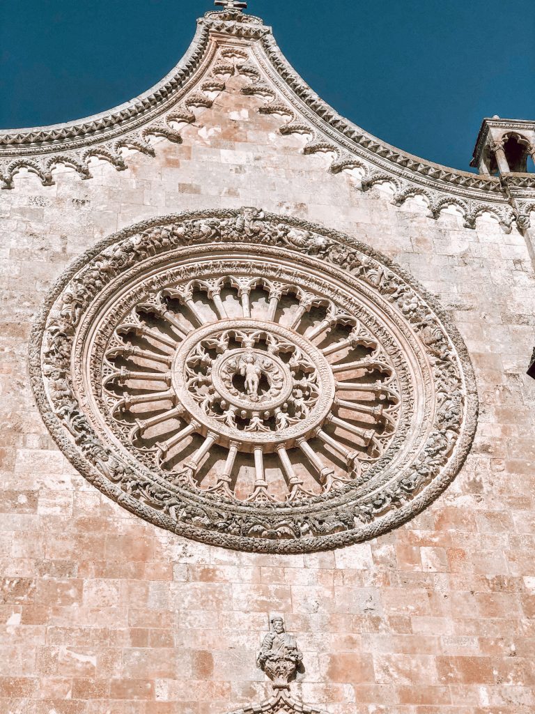 Rosone della cattedrale di Ostuni