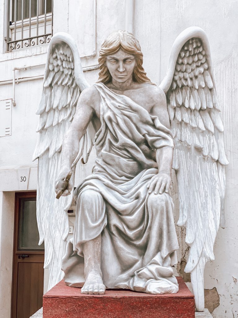 L'angelo guardiano tratto da Racconti di Carta, la Divina Commedia a Putignano