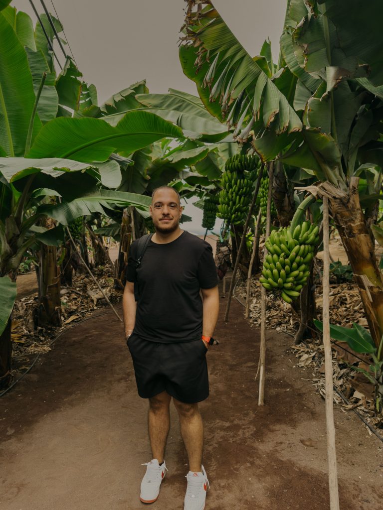 Mariano Di Venere (theredmari) a El mundo del platano, la piantagione di platano canario ad Arucas in Gran Canaria
