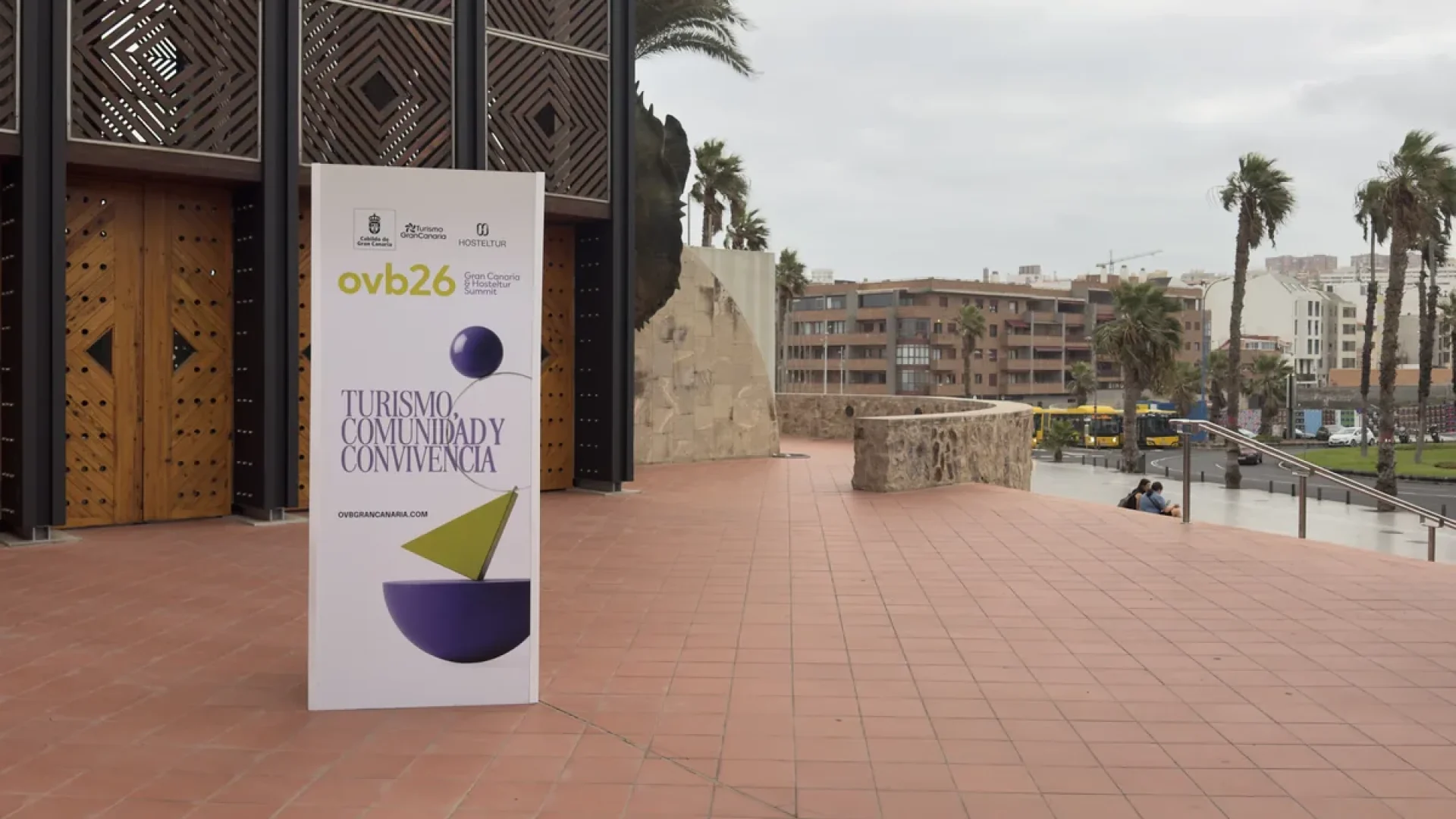 Overbooking Gran Canaria: ingresso auditorium Alfredo Kraus